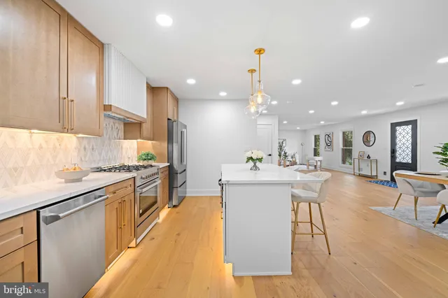 $1,274,800 | 4303 Wynnwood Drive, Annandale, VA 22003