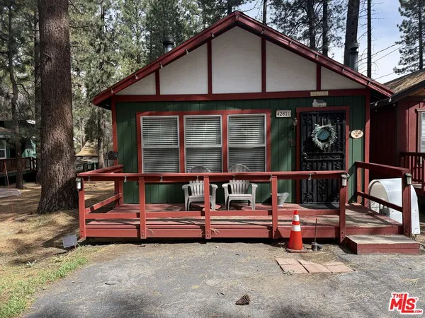 $1,995 | 42810 Willow Avenue, Big Bear Lake, CA 92315