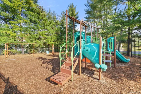 $495,000 | 443 Genesee Court, Suffern, NY 10901