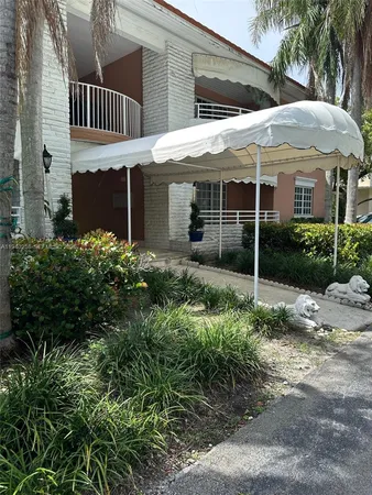 $3,200 | 60 Park Drive, Unit B, Bal Harbour, FL 33154