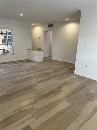 $3,200 | 60 Park Drive, Unit B, Bal Harbour, FL 33154