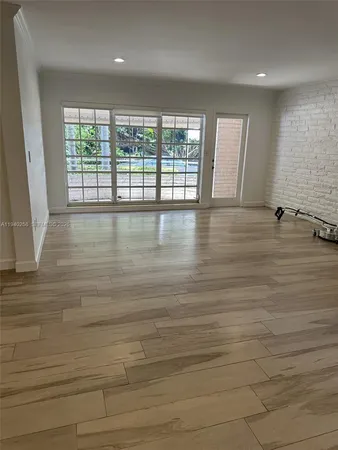 $3,200 | 60 Park Drive, Unit B, Bal Harbour, FL 33154