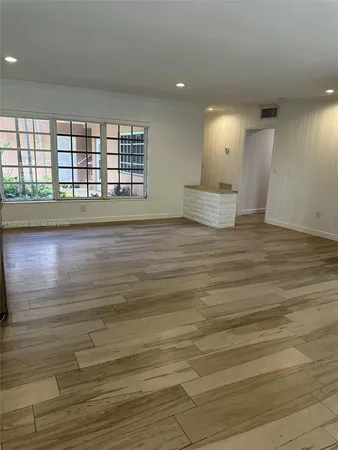 $3,200 | 60 Park Drive, Unit B, Bal Harbour, FL 33154