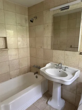 $3,200 | 60 Park Drive, Unit B, Bal Harbour, FL 33154