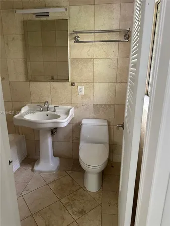 $3,200 | 60 Park Drive, Unit B, Bal Harbour, FL 33154