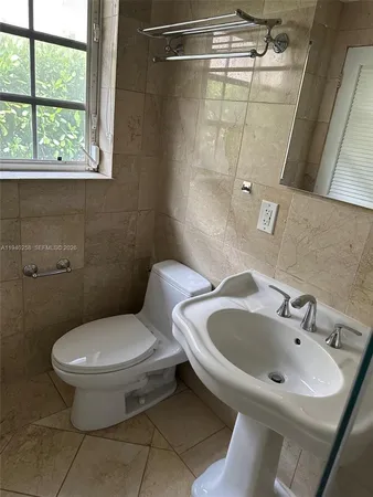 $3,200 | 60 Park Drive, Unit B, Bal Harbour, FL 33154