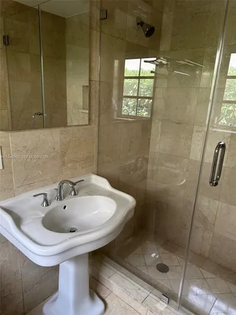 $3,200 | 60 Park Drive, Unit B, Bal Harbour, FL 33154