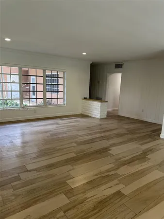 $3,200 | 60 Park Drive, Unit B, Bal Harbour, FL 33154