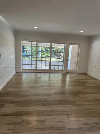 $3,200 | 60 Park Drive, Unit B, Bal Harbour, FL 33154