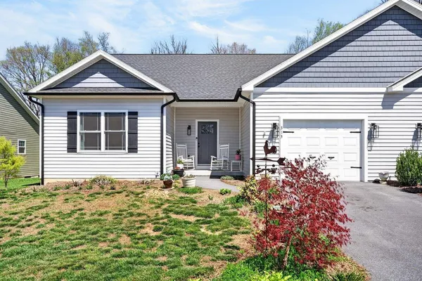 $308,000 | 313 Willow Oaks Drive, Elkton, VA 22827