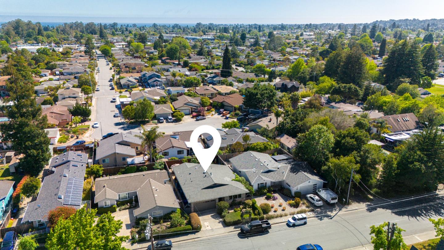 426 Roxas Street Santa Cruz, CA 95062 - Photo 36 of 37 Gallery Image 36