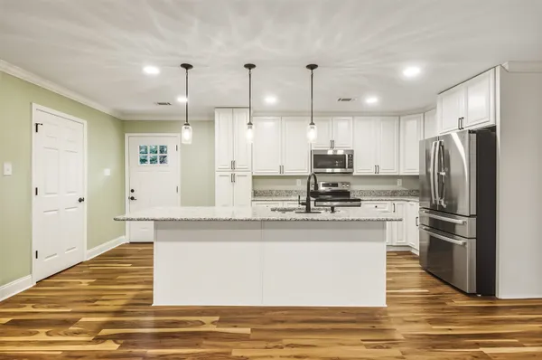 $369,900 | 11560 South Main Street, Somerville, TN 38068