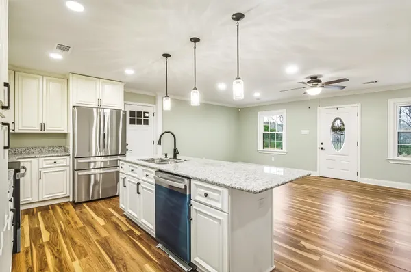 $369,900 | 11560 South Main Street, Somerville, TN 38068