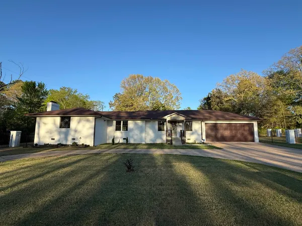 $369,900 | 11560 South Main Street, Somerville, TN 38068