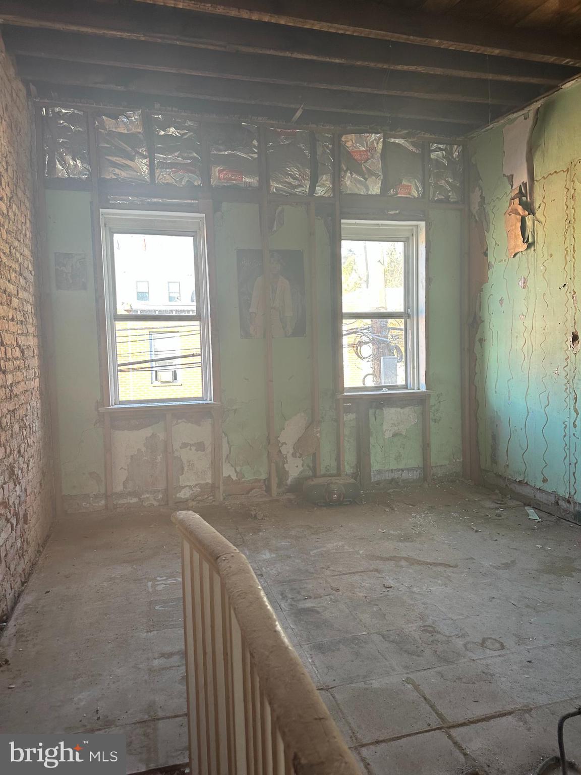 2543 North Lee Street Philadelphia, PA 19125 - Photo 7 of 8 a view of livingroom with window