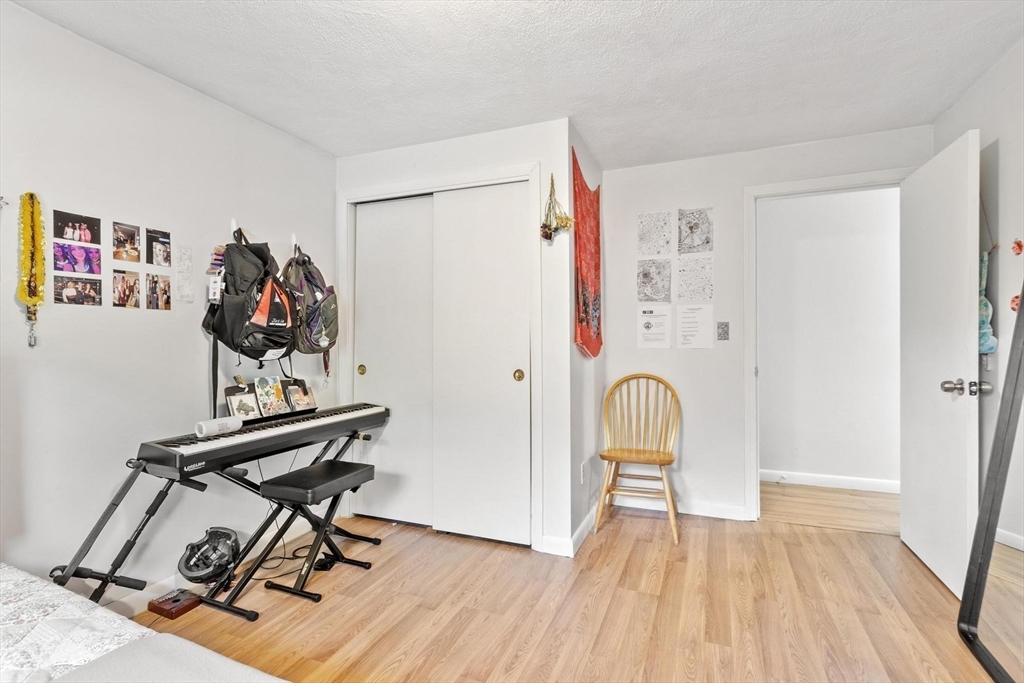 12 Murphy Road Hudson, MA 01749 - Photo 16 of 36