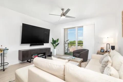 $1,299,000 | 236 Southeast 5th Avenue, Unit 301, Delray Beach, FL 33483