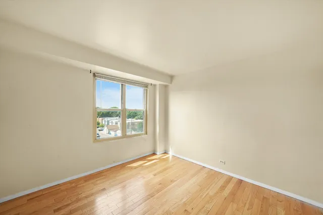 $1,400 | 2610 West Balmoral Avenue, Unit 501, Chicago, IL 60625