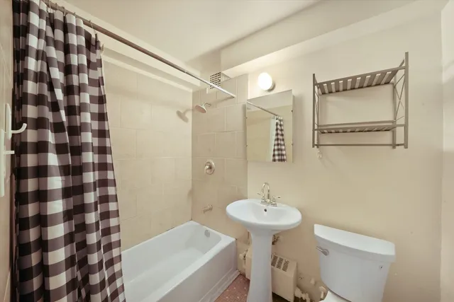 $1,400 | 2610 West Balmoral Avenue, Unit 501, Chicago, IL 60625