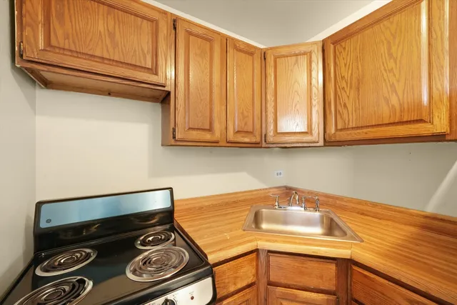 $1,400 | 2610 West Balmoral Avenue, Unit 501, Chicago, IL 60625