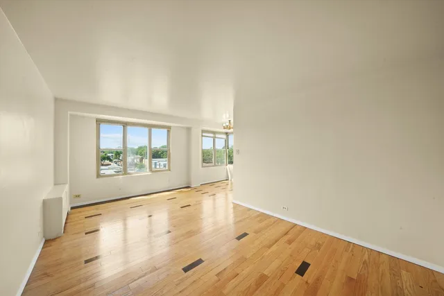 $1,400 | 2610 West Balmoral Avenue, Unit 501, Chicago, IL 60625