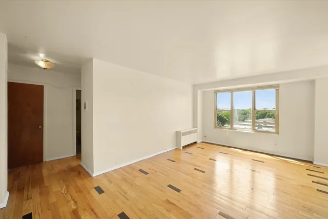 $1,400 | 2610 West Balmoral Avenue, Unit 501, Chicago, IL 60625