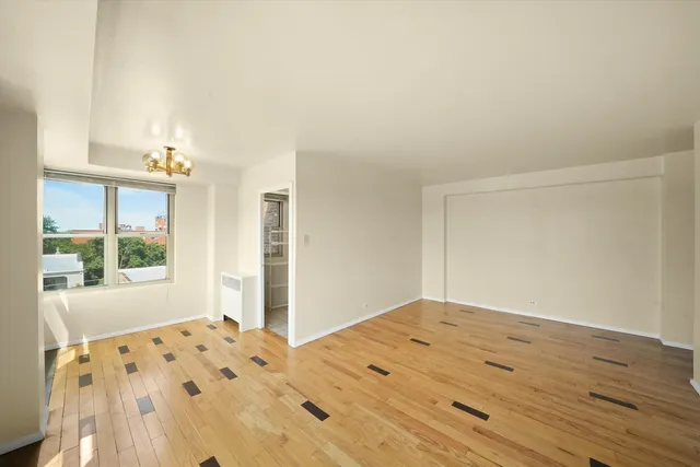 $1,400 | 2610 West Balmoral Avenue, Unit 501, Chicago, IL 60625