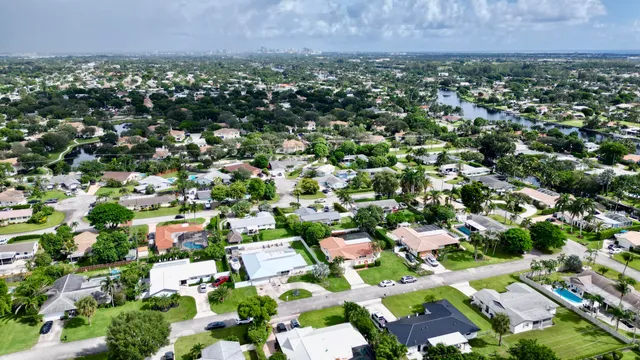 $825,000 | 1861 Caribbean Road West, Lake Clarke Shores, FL 33406