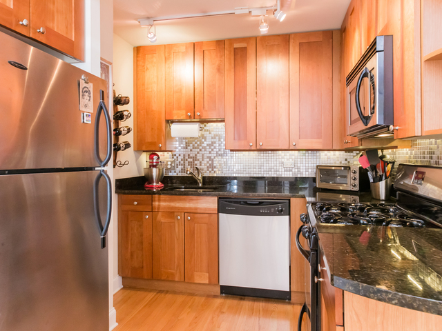 4144 North Sheridan Road, Unit 602 Chicago, IL 60613 - Photo 8 of 21