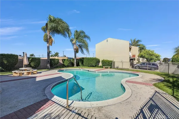 $609,500 | 1136 Gian Drive, Torrance, CA 90502