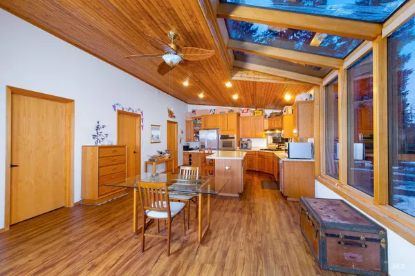$1,395,000 | 325 Wambli Wahohpi, Cocolalla, ID 83813