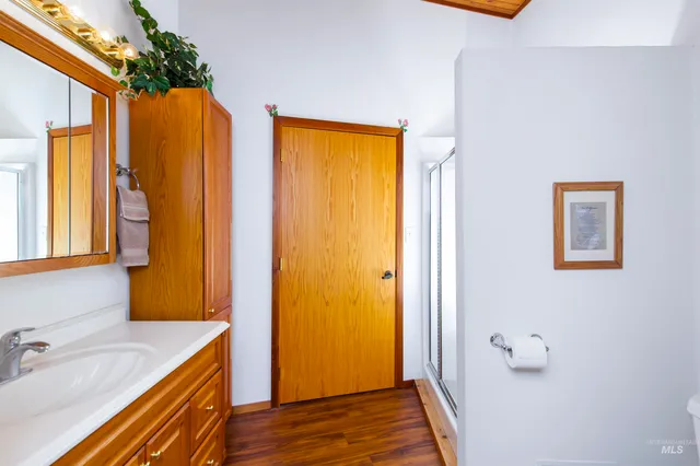 $1,395,000 | 325 Wambli Wahohpi, Cocolalla, ID 83813