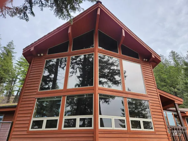 $1,395,000 | 325 Wambli Wahohpi, Cocolalla, ID 83813