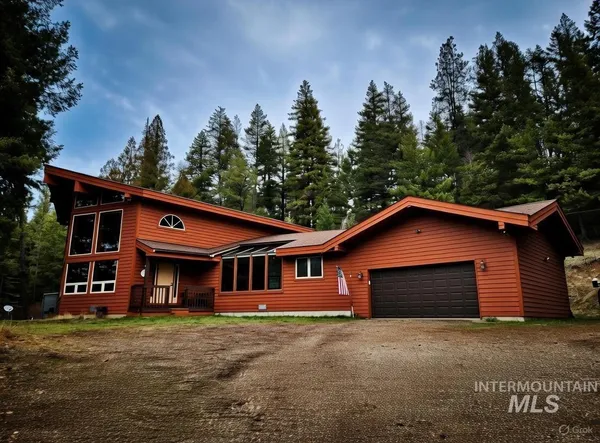 $1,395,000 | 325 Wambli Wahohpi, Cocolalla, ID 83813