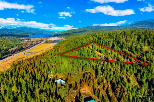 $1,395,000 | 325 Wambli Wahohpi, Cocolalla, ID 83813