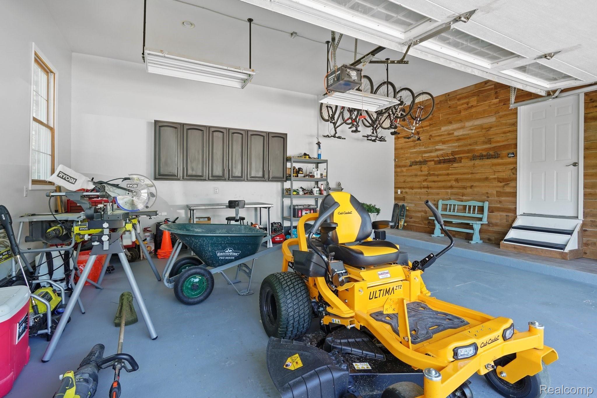 2115 West Allen Road Howell, MI 48855 - Photo 23 of 26 31-web-or-mls-2115 W Allen Rd Howell38.jpg
