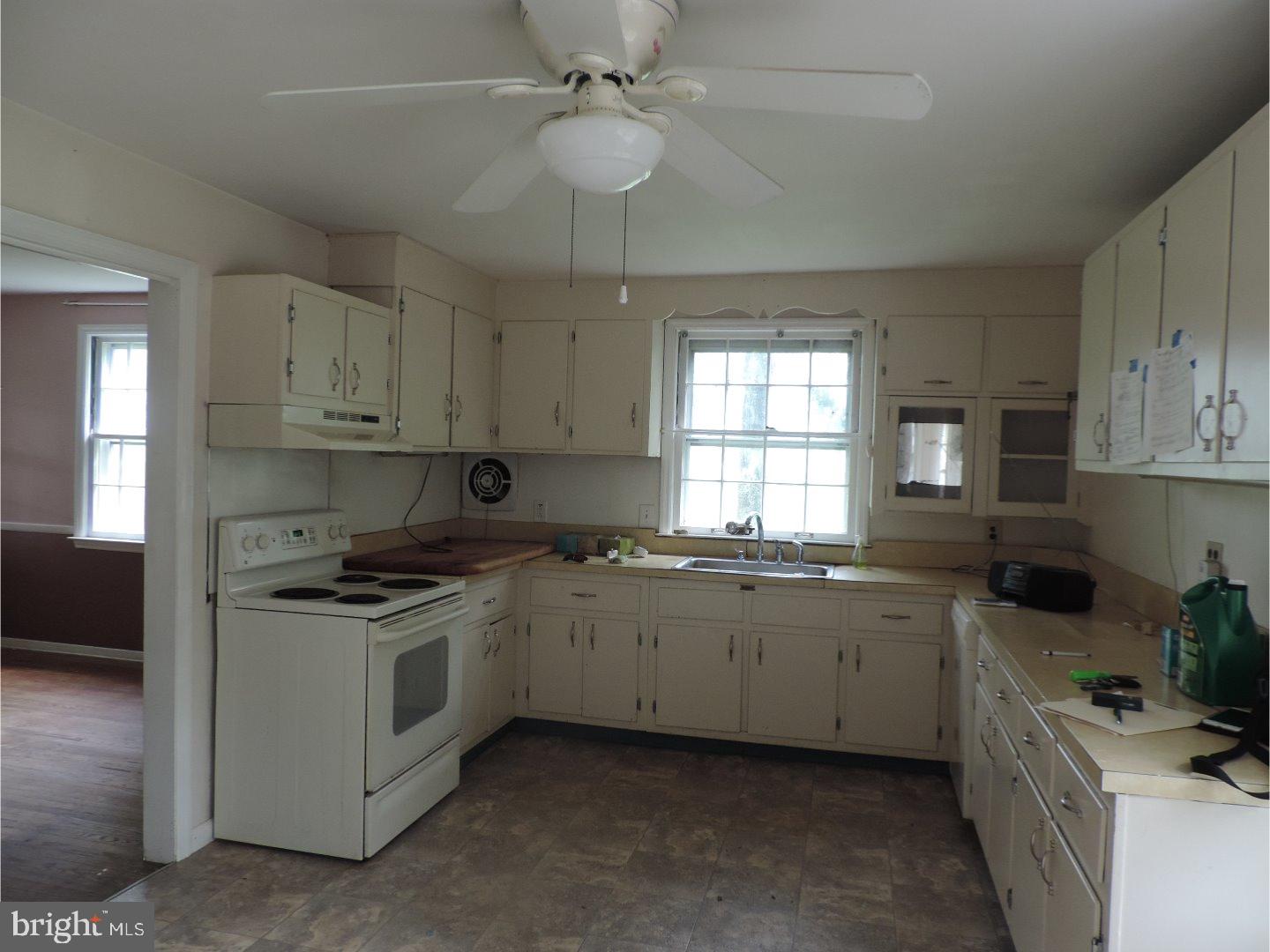 66 Mallard Road Southampton, PA 18966 - Photo 8 of 17 Gallery Image 8