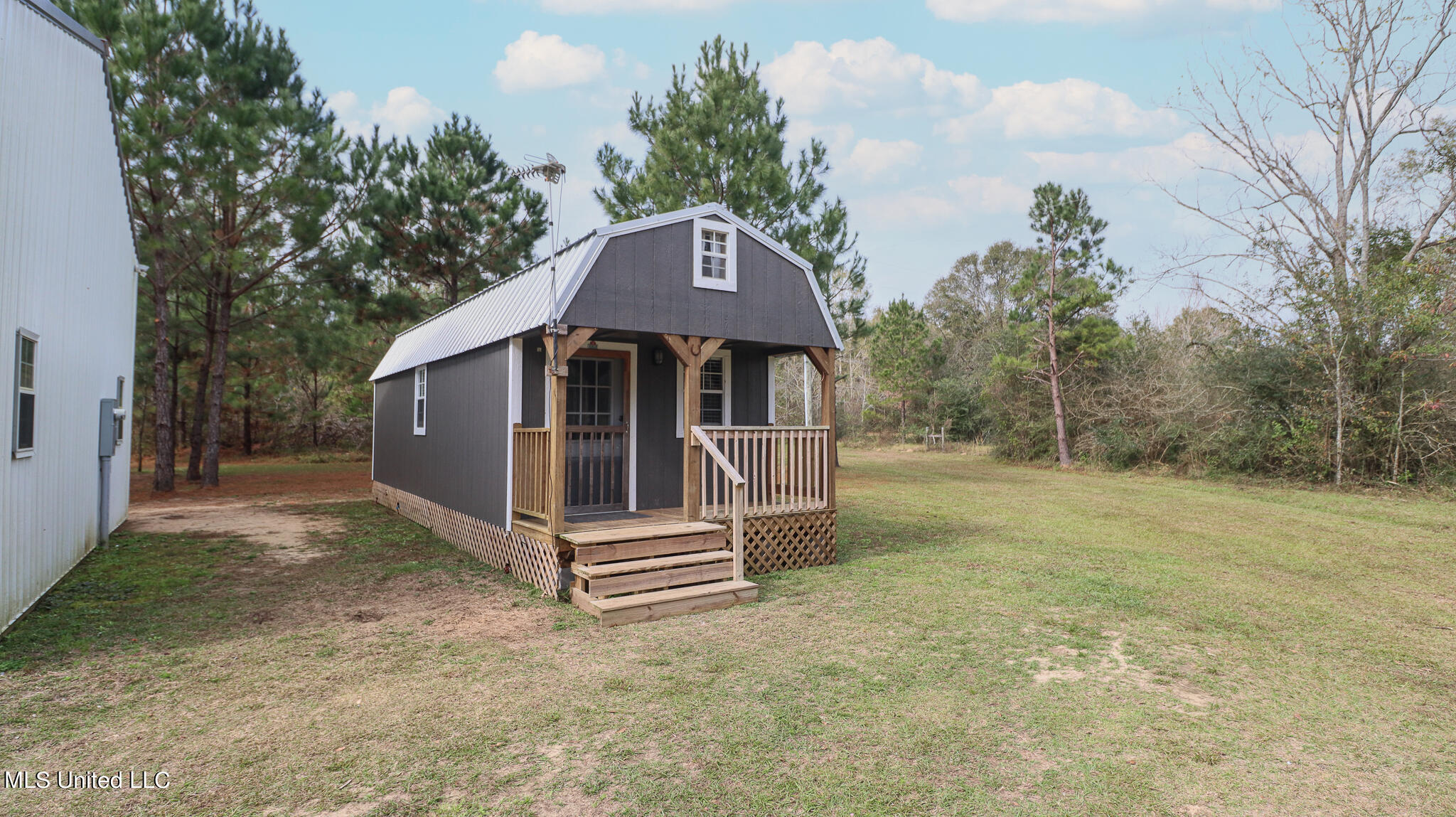 507 Wire Road East Perkinston, MS 39573 - Photo 12 of 21 Sunflower-4915