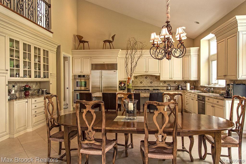 723 Langley Road Rochester, MI 48309 - Photo 6 of 15 723_6rc.jpg