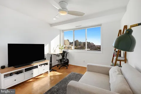 $344,900 | 4977 Battery Lane, Unit 11014, Bethesda, MD 20814