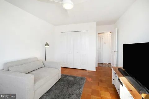 $344,900 | 4977 Battery Lane, Unit 11014, Bethesda, MD 20814