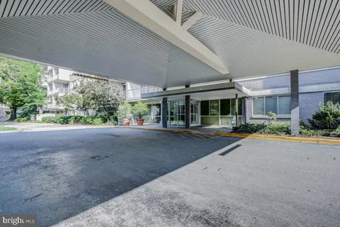 $344,900 | 4977 Battery Lane, Unit 11014, Bethesda, MD 20814