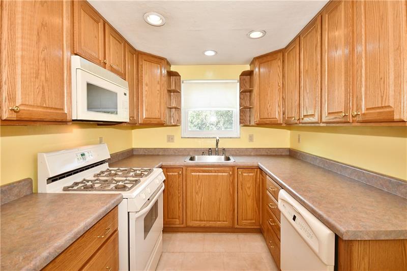 291 Olympic Road Pittsburgh, PA 15236 - Photo 11 of 25 Gallery Image 11