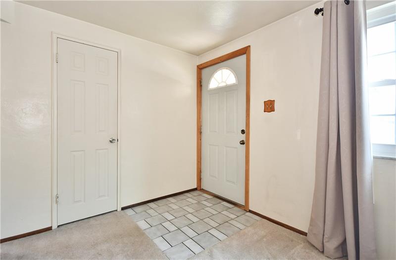 291 Olympic Road Pittsburgh, PA 15236 - Photo 5 of 25 Gallery Image 5