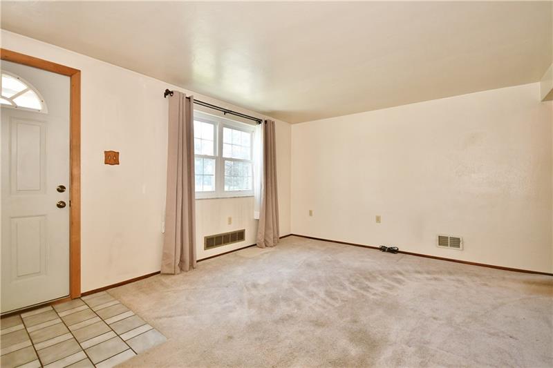 291 Olympic Road Pittsburgh, PA 15236 - Photo 7 of 25 Gallery Image 7