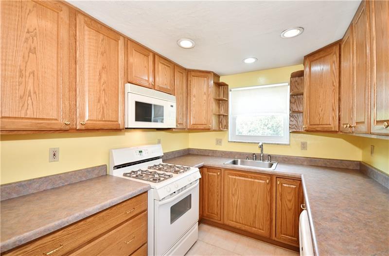 291 Olympic Road Pittsburgh, PA 15236 - Photo 10 of 25 Gallery Image 10