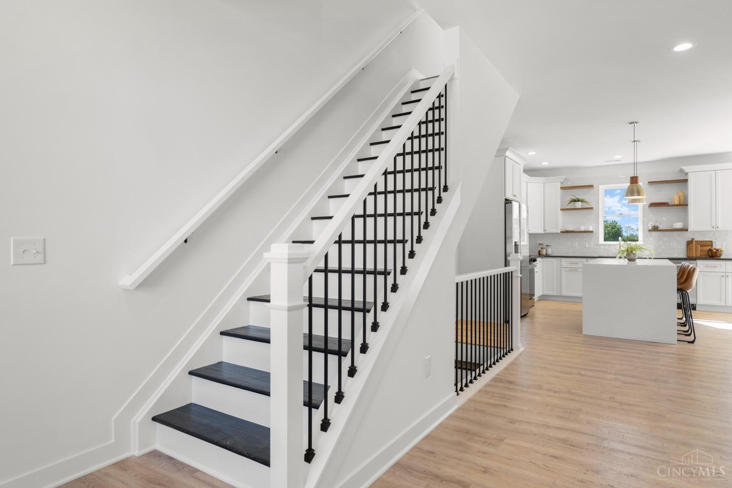 6021 Roe Street Cincinnati, OH 45227 - Photo 18 of 36 Gallery Image 18