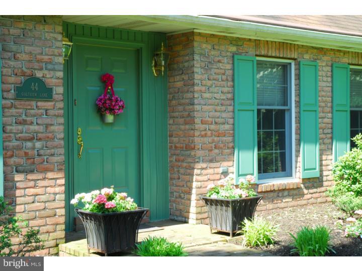 44 Golfview Lane Reading, PA 19606 - Photo 3 of 25 Exterior Front