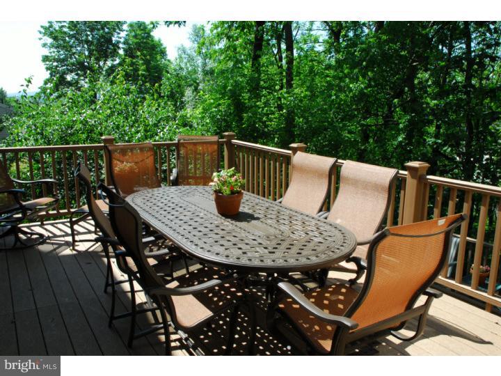 44 Golfview Lane Reading, PA 19606 - Photo 6 of 25 Deck
