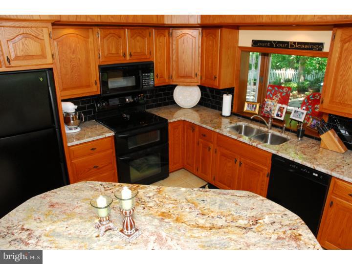 44 Golfview Lane Reading, PA 19606 - Photo 9 of 25 Kitchen